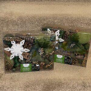 NEW 2 Boxes YANKEE CANDLE Mistletoe Fragranced Potpourri